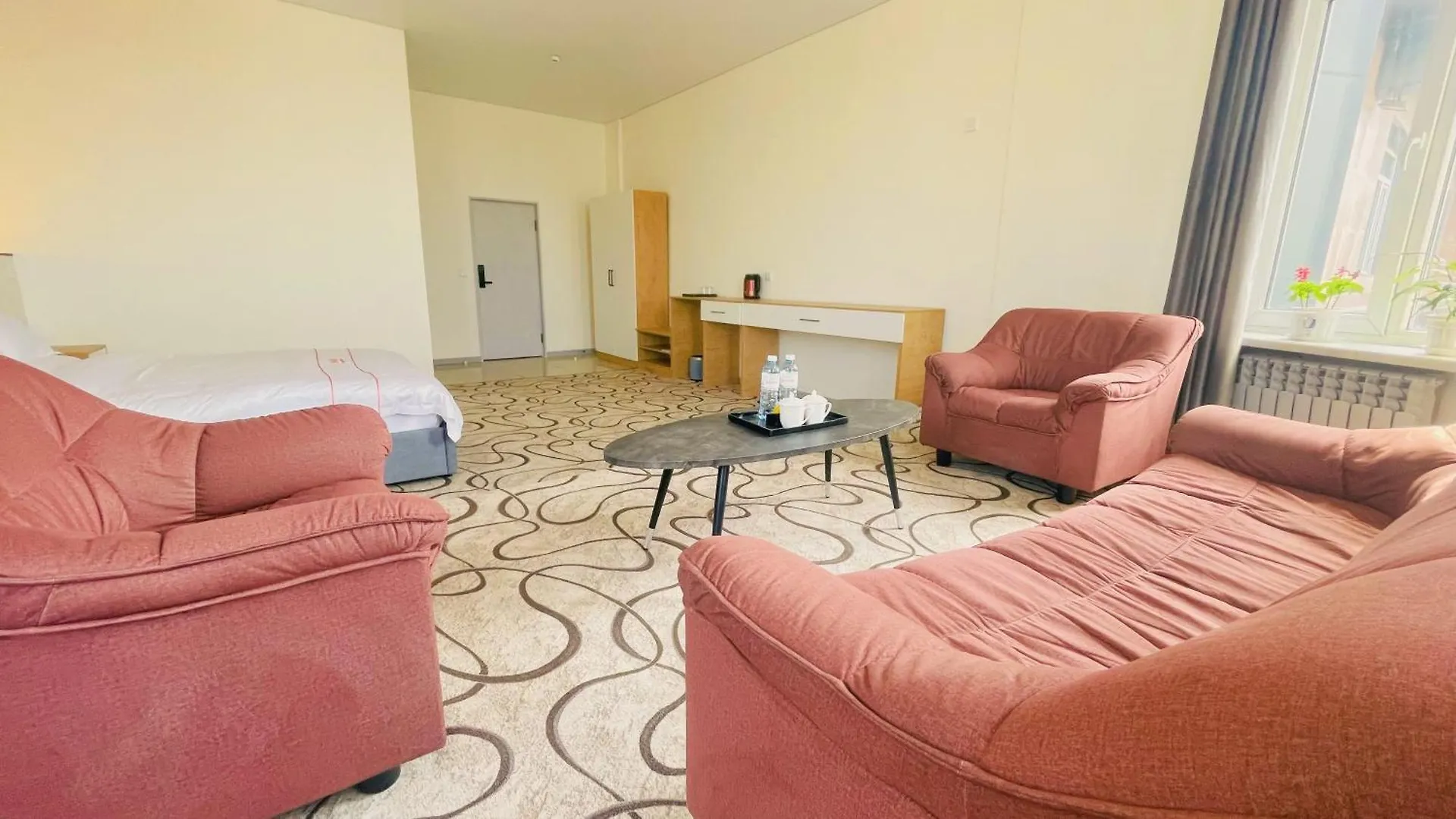 Dongfang Hotel Almaty